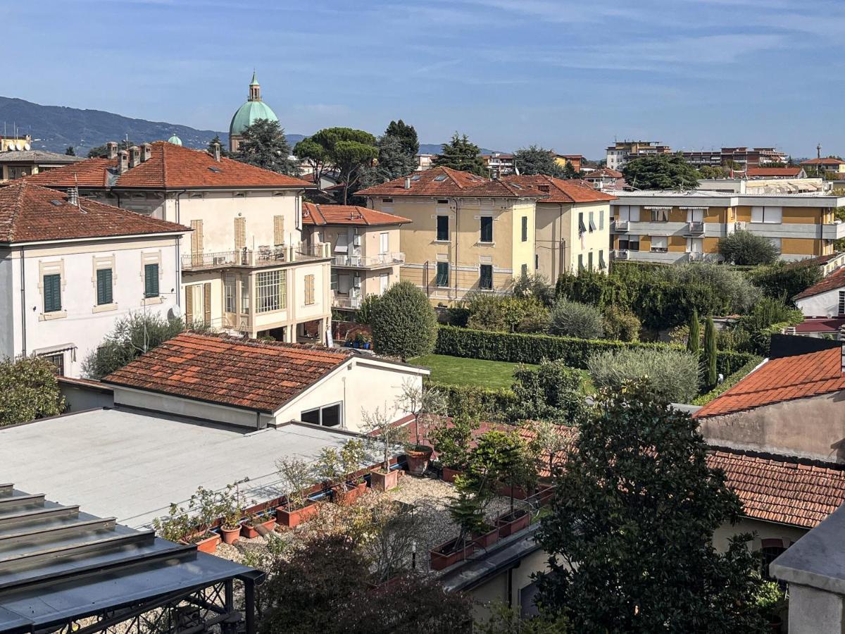 Apartamento Mura Di Lucca Elegant Penthouse With Balcony Exterior foto